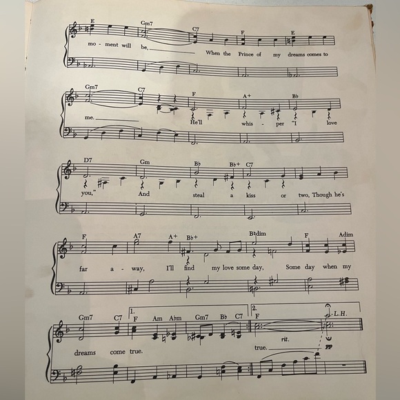 Sold Vintage Walt Disney Music Song Book. Lyrics and note music. Hardback. Fair. - Picture 9 of 15